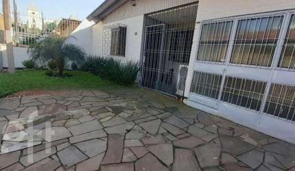 Casa com 3 quartos à venda na Rua Tenente Alberto Mendes Júnior, 60, Passo das Pedras, Porto Alegre, 200 m2 por R$ 450.000