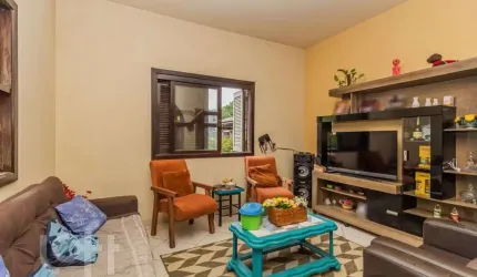 Casa com 3 quartos à venda na Rua Oito Mil e Treze, 20, Sarandi, Porto Alegre, 122 m2 por R$ 278.000