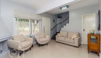 Casa com 3 quartos à venda na Rua das Caravelas, 88, Vila Ipiranga, Porto Alegre, 131 m2 por R$ 1.190.000