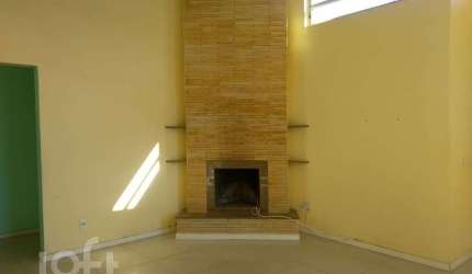Casa com 2 quartos à venda na Avenida Vicente Monteggia, 1611, Cavalhada, Porto Alegre, 210 m2 por R$ 1.100.000