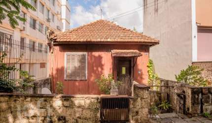 Casa com 3 quartos à venda na Rua Comendador Rheingantz, 61, Auxiliadora, Porto Alegre, 296 m2 por R$ 900.000
