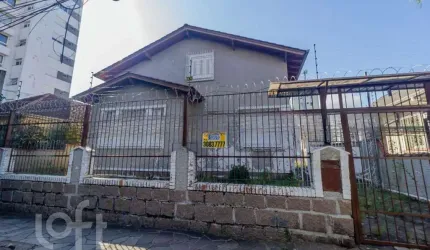 Casa com 4 quartos à venda na Rua Doutor Oscar Bittencourt, 154, Menino Deus, Porto Alegre, 350 m2 por R$ 1.597.000