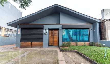 Casa com 3 quartos à venda na Rua Desembargador Espiridião de Lima Medeiros, 40, Três Figueiras, Porto Alegre, 330 m2 por R$ 2.299.990