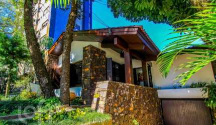 Casa com 3 quartos à venda na Rua Cônego Viana, 215, Rio Branco, Porto Alegre, 368 m2 por R$ 2.802.500