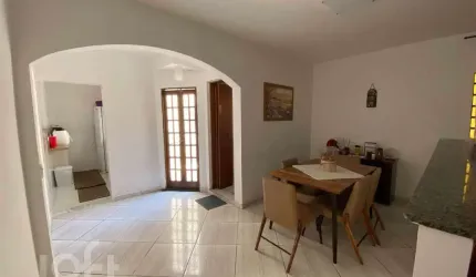 Casa com 3 quartos à venda na Rua Capitania de Itamaracá, 677, Itaquera, São Paulo, 220 m2 por R$ 750.000