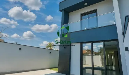Casa moderna com localização privilegiada, localizada em uma travessa da Lucas Nogueira Garcez Bairro: Vila Petrópolis