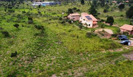 Terreno à venda, 2592 m² por R$ 300.000,00 - Demétria - Botucatu/SP