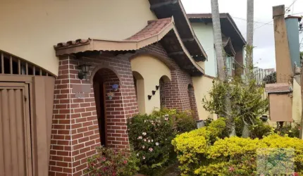 Casa com 3 dormitórios à venda, 258 m² por R$ 850.000,00 - Campestre - Santo André/SP