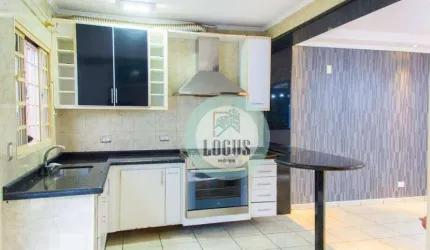 Sobrado bem distribuída com 210m² composto por 3 dormitórios sendo 1 suíte com sacadas, à venda por R$ 692.000,00 - Vila Camilópolis - Santo André/SP