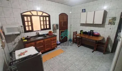 Sobrado com ótima disposição com 193m², Composto por 4 dormitórios sendo 1 suíte, à venda por R$ 450.000 - Dos Casa, SBC/SP