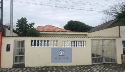 Casa a 100m da Praia com espaço para piscina