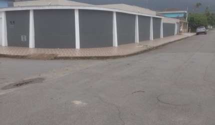 Excelente Casa em 2 lotes no Flórida PG com Piscina