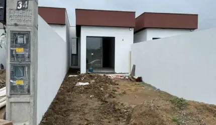Casa - Padrão, para Venda em Penha/SC