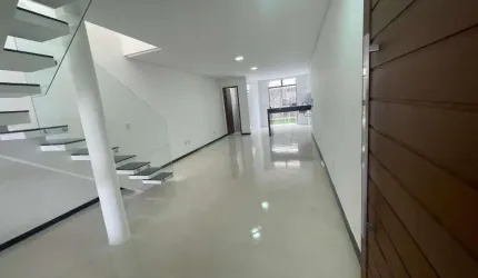 Casa com 3 quartos à venda, 150 m² por R$ 630.000 - Aeroporto - Juiz de Fora/MG