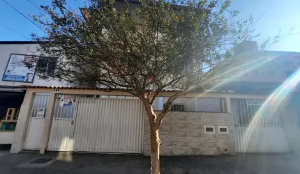 Casa 3 quartos - Santa Cruz