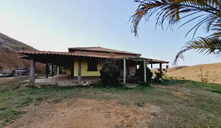 Chácara / Sítio / Granja 2 quartos - Grama