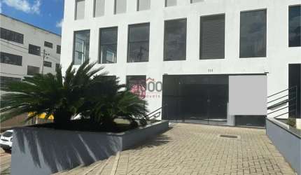 Loja térrea de frente para Av Rio Branco, 154 M2, 2 banheiros, Manoel Honório