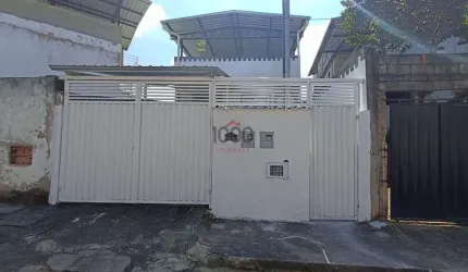 Casa 2 quartos - Santa Cecília