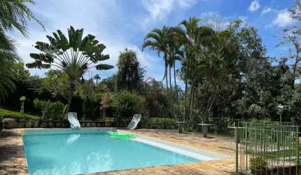 Granja Recanto dos Lagos, Piscina, 4.727 M2 murados,  Casa colonial 4 quartos, 4 vagas cobertas.