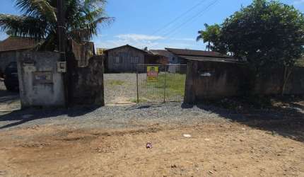 Terreno com 360m² no Jardim Paraíso.