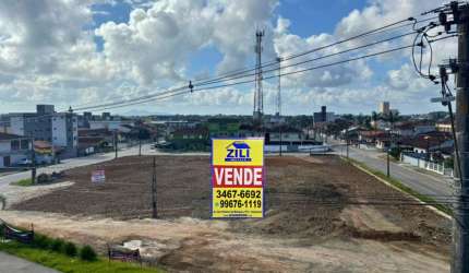 Terreno pronto para construir ao lado do aeroporto.