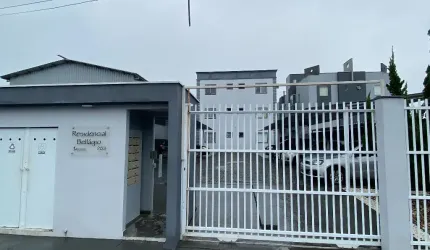 Apartamento com 2 quartos pronto para morar.