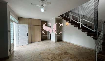 Casa espaçosa na Ponta da Praia – Conforto, localização privilegiada e amplo espaço para sua família!