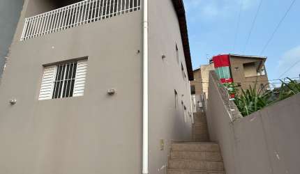 Linda casa de 03 dormitórios no polvilho