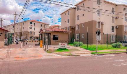 A venda sobrado em condominio fechado , 03 quartos sendo 01 suite, com armarios planejados.