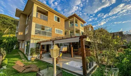 Casa à venda, 307 m² por R$ 1.800.000,00 - Tijuca - Teresópolis/RJ