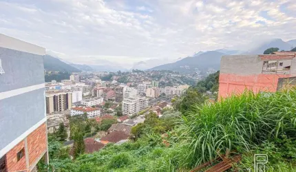 Terreno à venda, 685 m² por R$ 215.000,00 - Panorama - Teresópolis/RJ