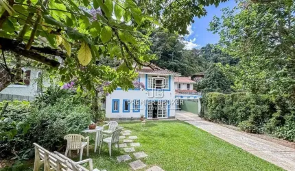 Casa à venda, 325 m² por R$ 1.100.000,00 - Carlos Guinle - Teresópolis/RJ