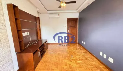Apartamento reformado na Rua Alvares de Azevedo em Icaraí