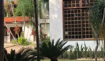 Maravilhosa casa em terreno de 1000 m² em  rua nobre de São Franciisco na primeira quadra da praia.