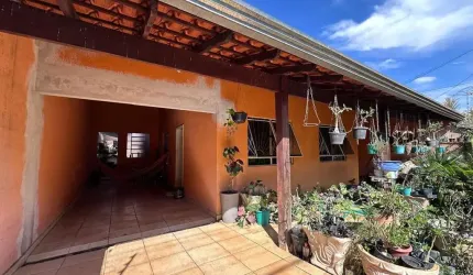 Casa com 3 quartos à venda no Conjunto Parigot de Souza 3, Londrina  por R$ 360.000