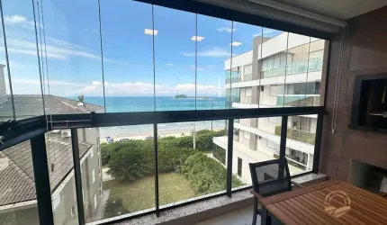 Apartamento mobiliado com vista para o mar