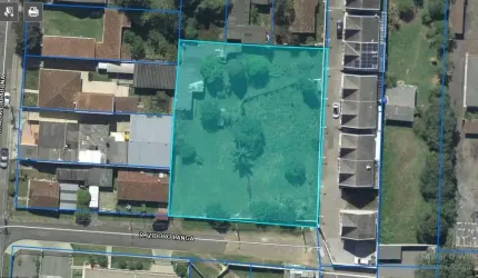 Terreno à venda na Rua Izidoro Langa, 20, Orleans, Curitiba por R$ 1.800.000