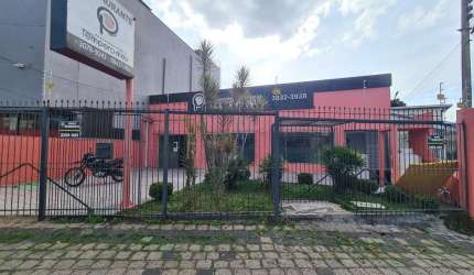 Casa comercial para alugar na Avenida Presidente Kennedy, 612, Rebouças, Curitiba por R$ 5.800