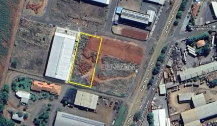 Terreno Industrial/ Comercial -  1800 m² por R$ 650.000