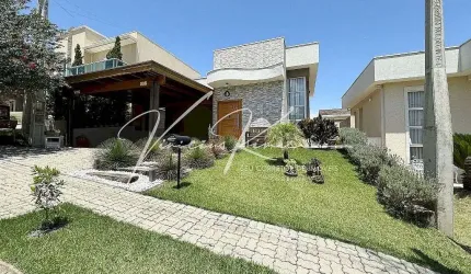 Casa aconchegante com 3 dormitórios no Condomínio Terras de Atibaia I