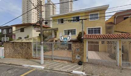 EXCELENTE SOBRADO COM 03 DORMITÓRIOS, 01 SUÍTE, GARAGEM ESPAÇOSA , IMÓVEL SEMI-M
