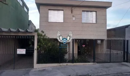 CONJUNTO COM 03  CASAS SENDO 01 SOBRADO DE 4 QUARTOS  UMA CASA DE 02 DORMITÓRIOS