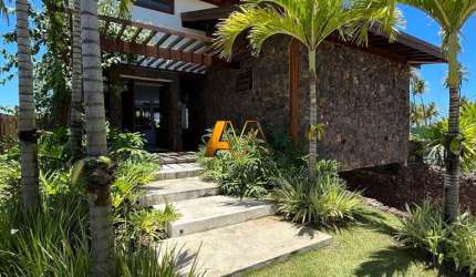 Casa Alto Padrão em Condomínio