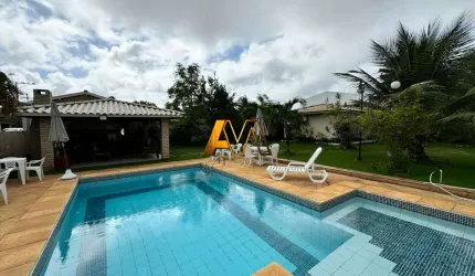 CASA 4 SUÍTES EM JACUÍPE