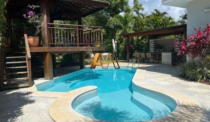Casa à venda no bairro Praia do Forte - Mata de São João/BA