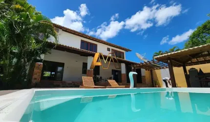 CASA 6/4 COM 3 SUÍTES EM GUARAJUBA
