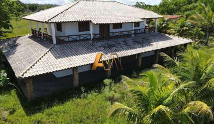 CASA COM 5 SUÍTES EM GUARAJUBA