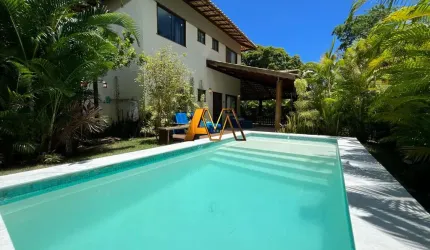 Casa à venda no bairro Praia do Forte - Mata de São João/BA