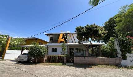 Casa à venda no bairro Interlagos (Abrantes) - Camaçari/BA