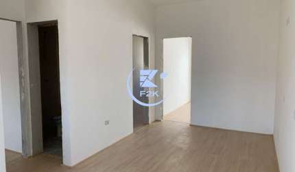 Apartamento com 2 dormitórios e 2 sacadas